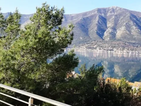 Prodaja, četvorosoban stan, 171m², Dobrota, Kotor - image 9