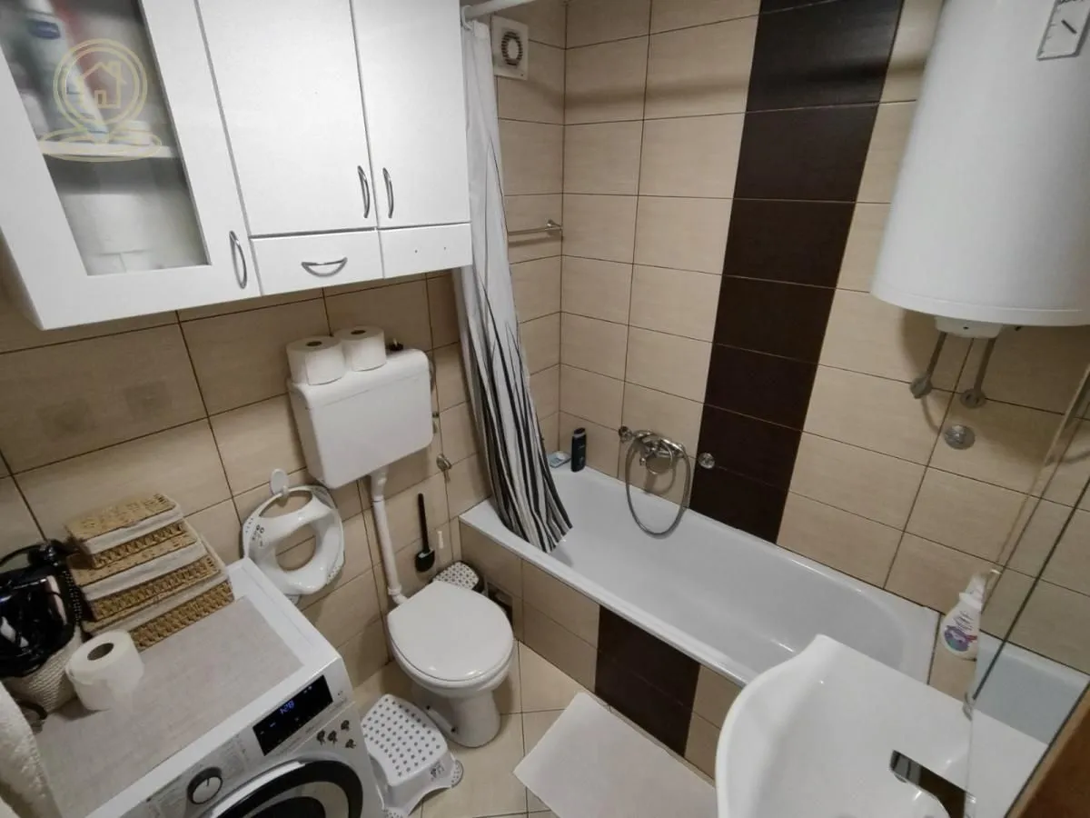 Prodaja, dvosoban stan, 42m², Grbavica, Novi Sad Sve Podlokacije