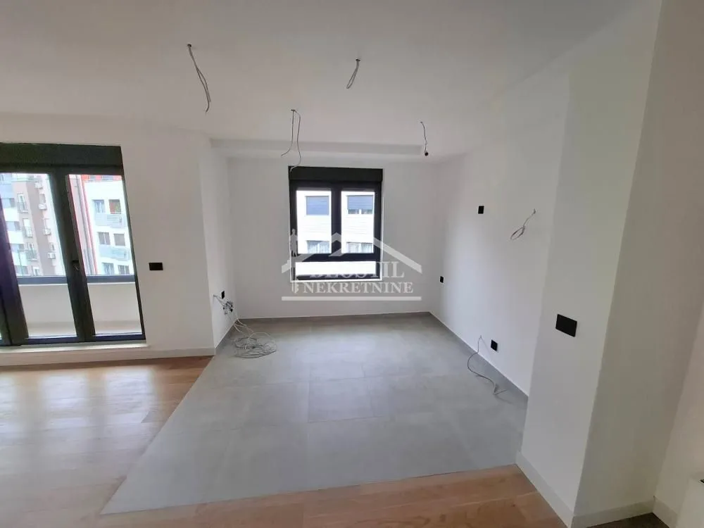 Prodaja, četvorosoban stan, 112m², Banovo Brdo, Beograd