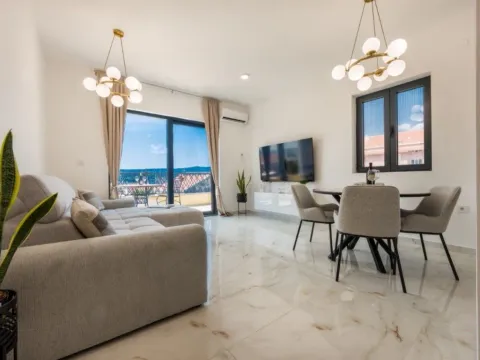 Izdavanje, jednosoban stan, 59m², Tivat, Crna Gora - image 3