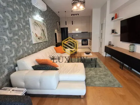 Izdavanje, dvosoban stan, 80m², Zagorič, Podgorica - image 5