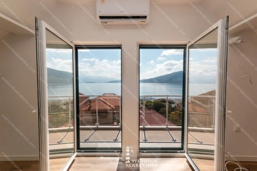 Prodaja, trosoban stan, 146m², Đenovići, Herceg Novi