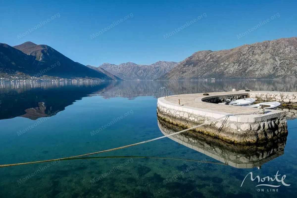 Prodaja, kuća, 219m², Dobrota, Kotor
