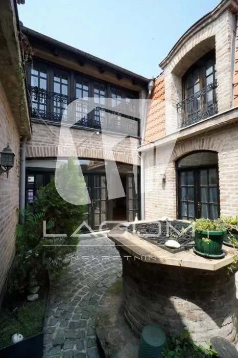 Prodaja, kuća, 418m², Zemun Centar, Zemun Sve Podlokacije