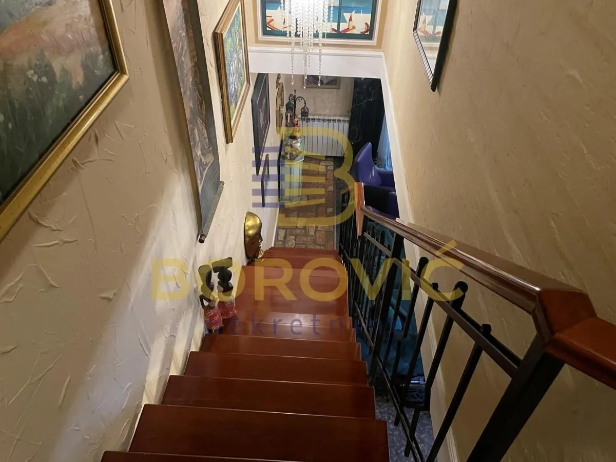 Sale, four bedroom apartment, 130m², Čukarica, Beograd