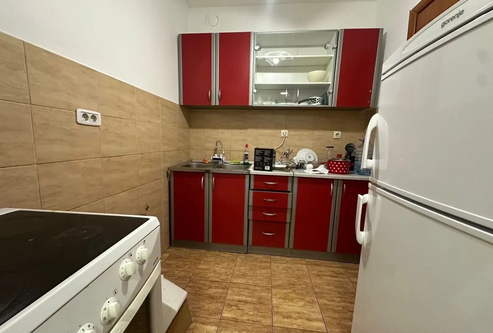 Izdavanje, jednosoban stan, 45m², Vezirov Most, Podgorica