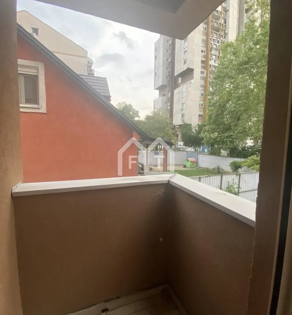 Prodaja, dvosoban stan, 45m², Zemun Gornji Grad, Zemun Sve Podlokacije