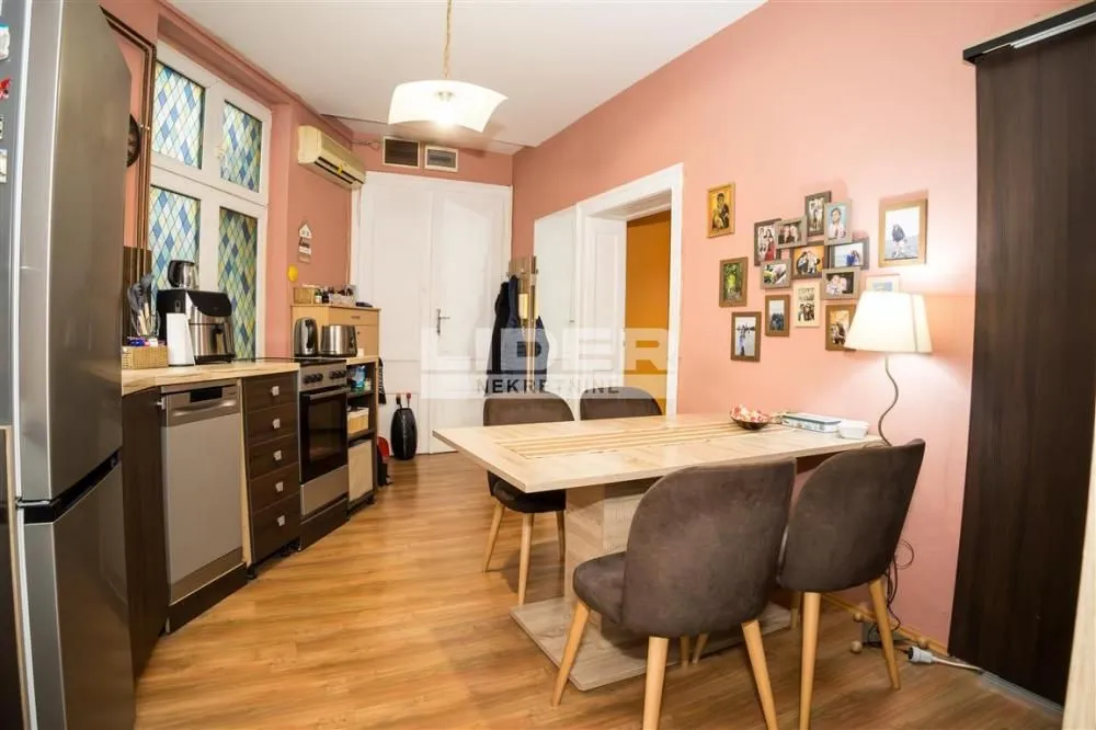 Sale, four bedroom apartment, 77m², Skadarlija, Beograd