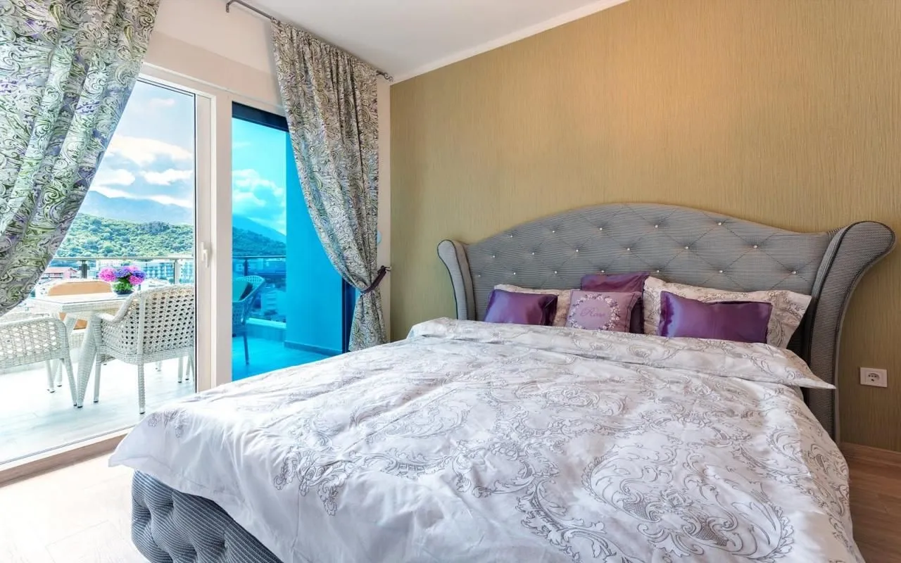 Prodaja, dvosoban stan, 63m², Bečići, Budva