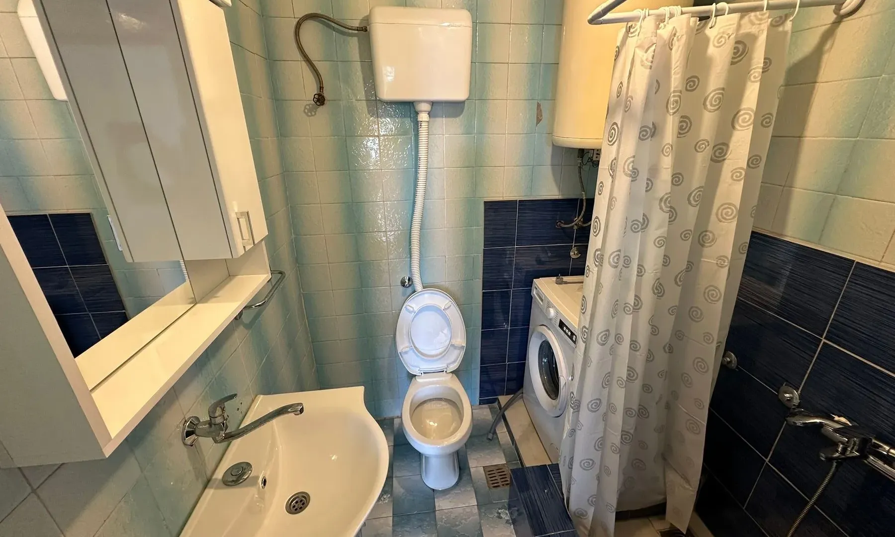 Izdavanje, dvosoban stan, 60m², 1 maj, Podgorica