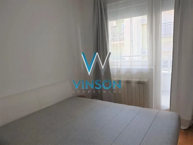 Izdavanje, jednosoban stan, 44m², Centar, Novi Sad