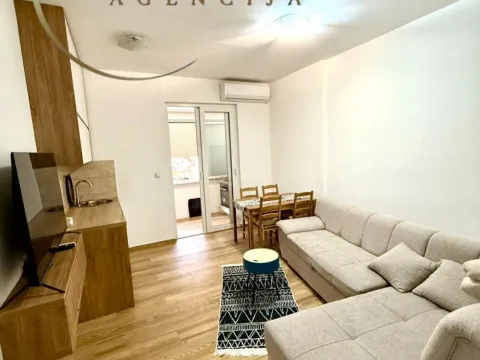 Rent, two bedroom apartment, 68m², Centar, Podgorica - image 3