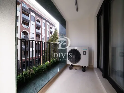 Izdavanje, trosoban stan, 130m², Crveni Krst, Beograd - image 14