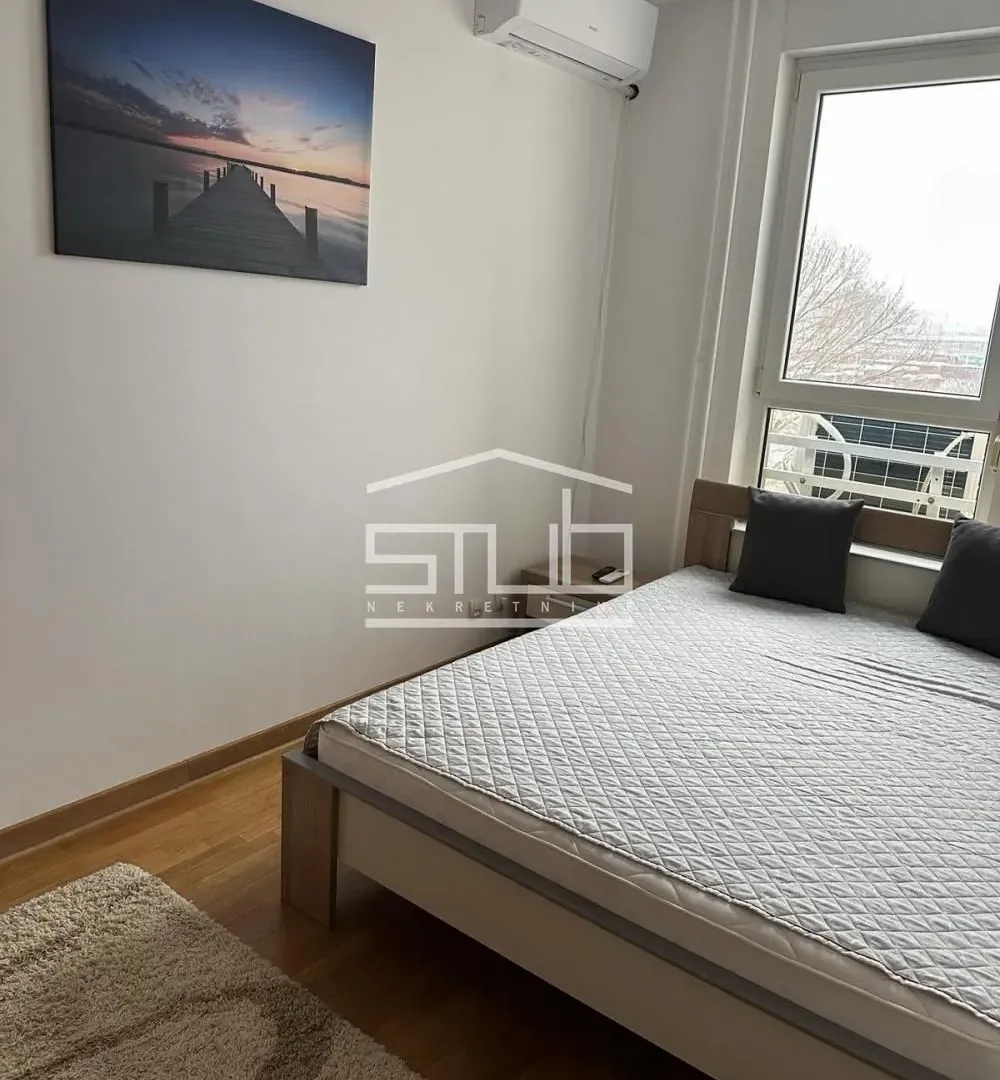 Izdavanje, dvosoban stan, 53m², Belvil, Beograd