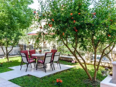 Rent, one bedroom apartment, 36m², Dobrota, Kotor - image 9