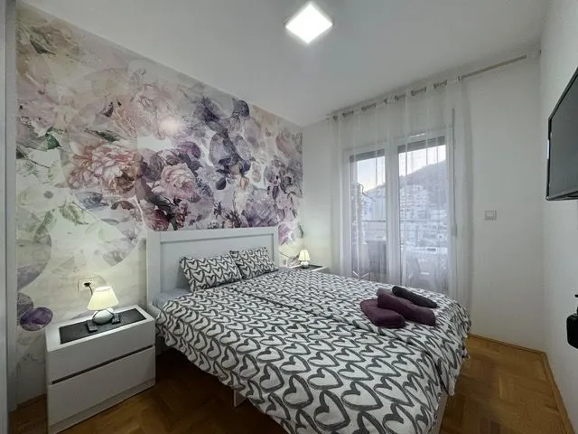 Rent, one bedroom apartment, 45m², Centar, Budva