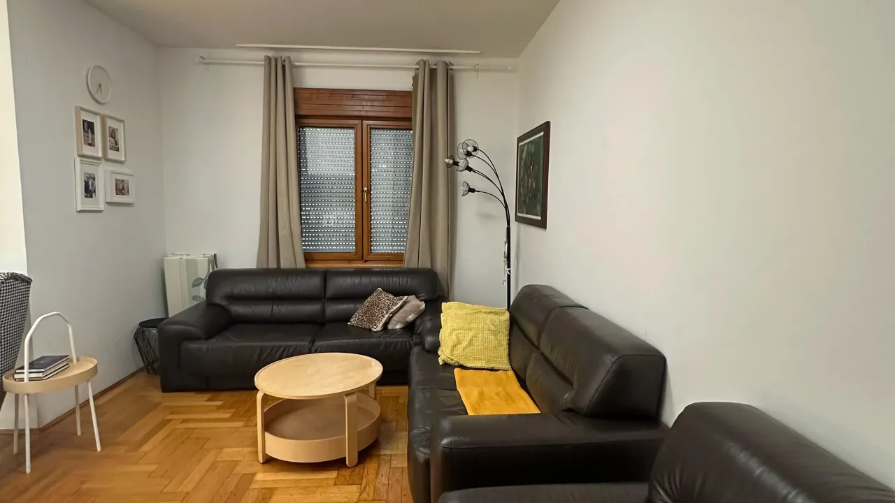 Izdavanje, dvosoban stan, 72m², Centar, Tivat