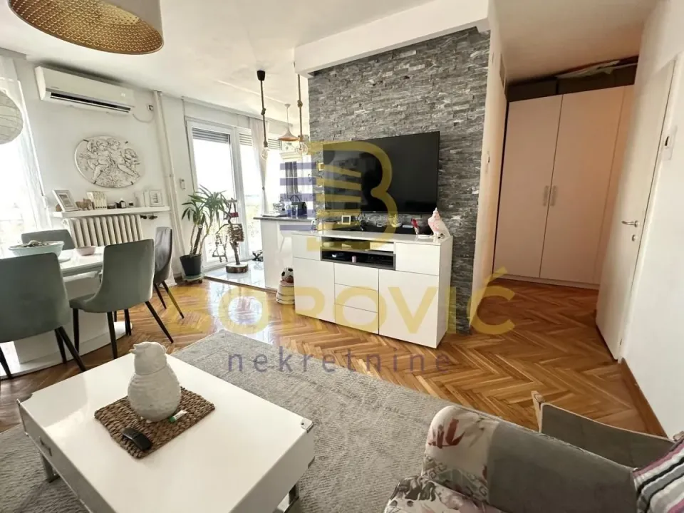 Sale, two bedroom apartment, 63m², Hala Pionir, Palilula Sve Podlokacije