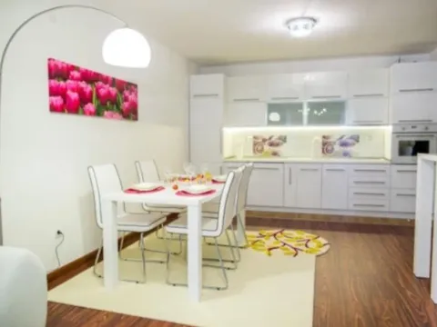 Rent, one bedroom apartment, 64m², Petrovac, Budva - image 5