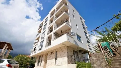 Rent, studio apartment, 33m², Bečići, Budva