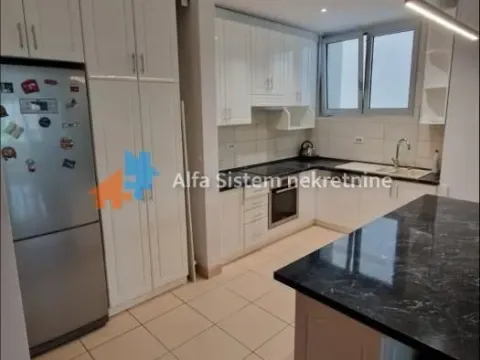 Izdavanje, četvorosoban stan, 126m², Kalenić Pijaca, Vračar Sve Podlokacije - image 5