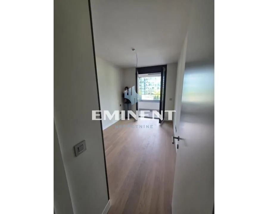 Rent, three bedroom apartment, 80m², Novi Beograd Blok 65, Novi Beograd Sve Podlokacije