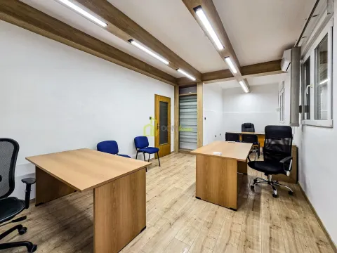 Izdavanje, poslovni prostor, 53m², Momišići, Podgorica - image 2