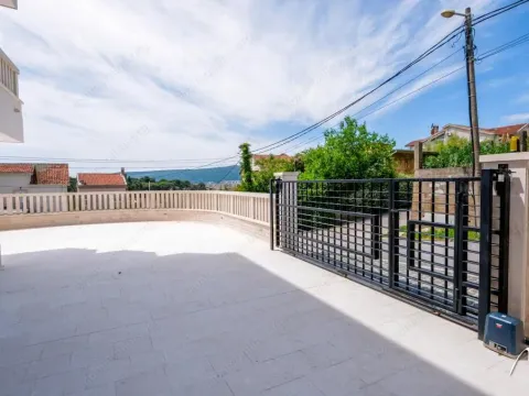 Prodaja, jednosoban stan, 50m², Centar, Tivat - image 33