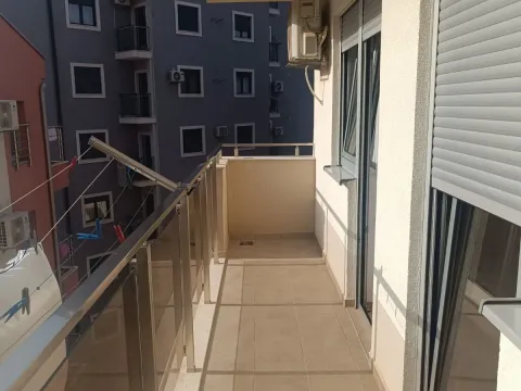 Izdavanje, jednosoban stan, 36m², Lazi, Budva - image 6