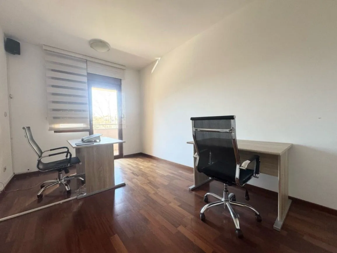 Prodaja, dvosoban stan, 105m², Preko Morače, Podgorica