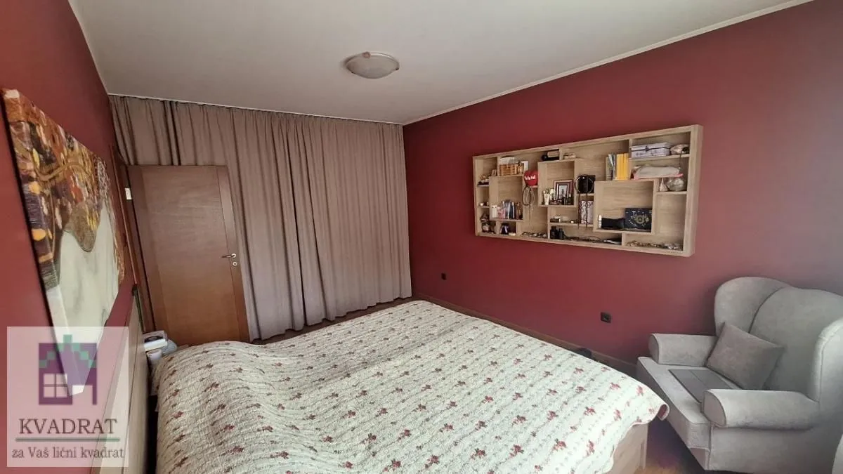 Prodaja, četvorosoban stan, 115m², Grbavica, Novi Sad Sve Podlokacije