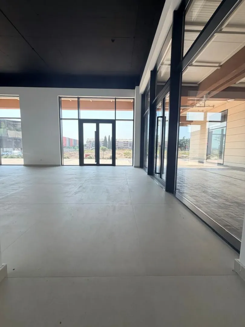 Rent, office space, 100m², City Kvart, Podgorica