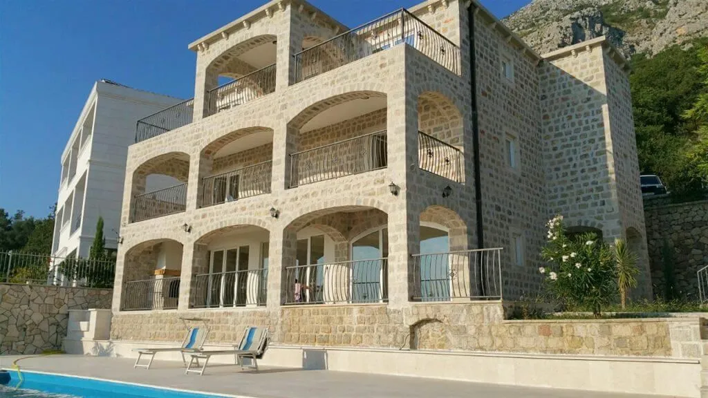 Sale, house, 500m², Drobni pijesak, Budva