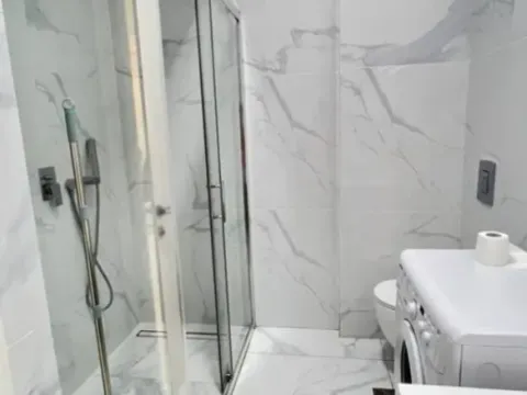 Izdavanje, dvosoban stan, 70m², Bečići, Budva - image 10