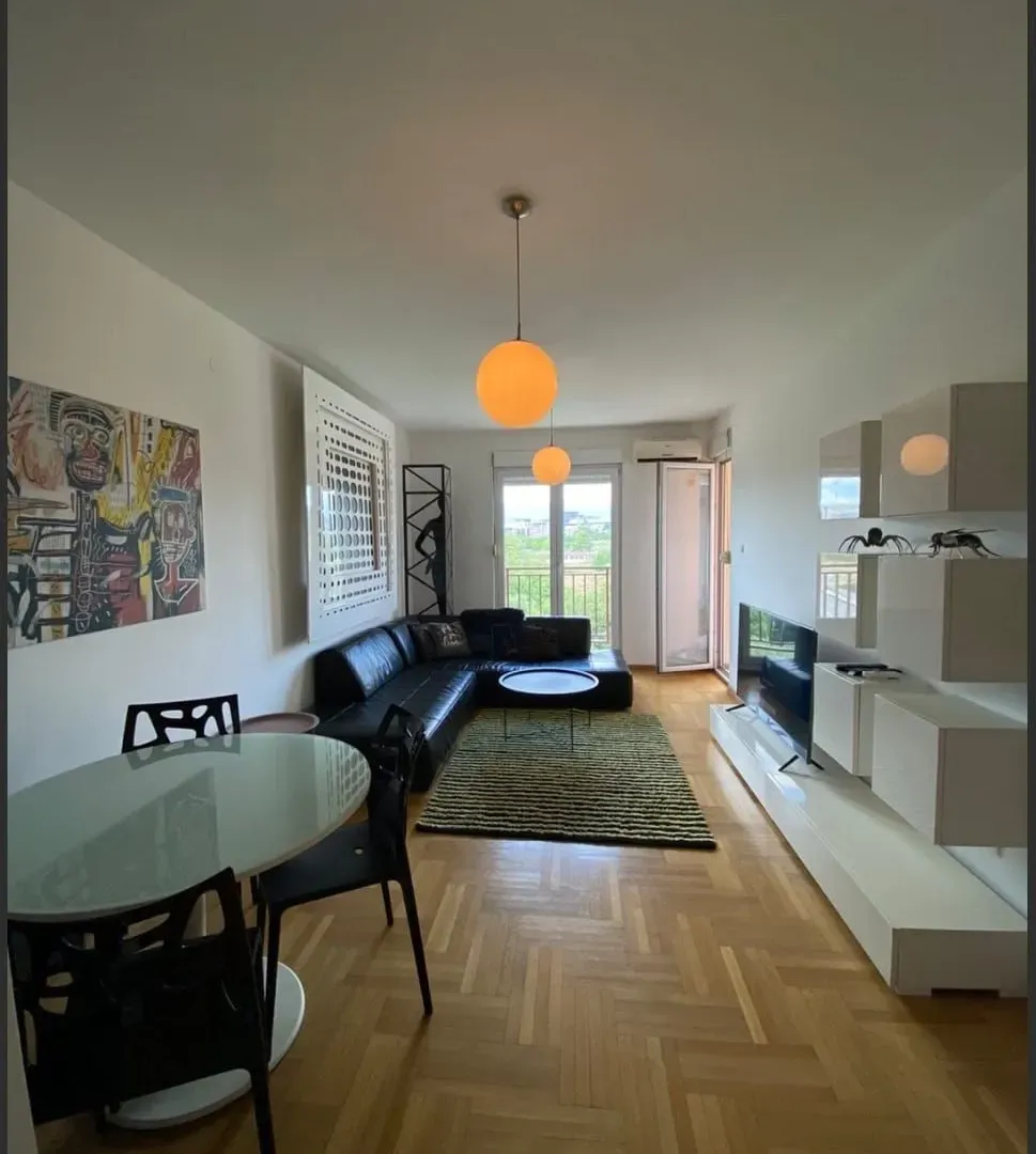 Izdavanje, dvosoban stan, 65m², Zabjelo, Podgorica