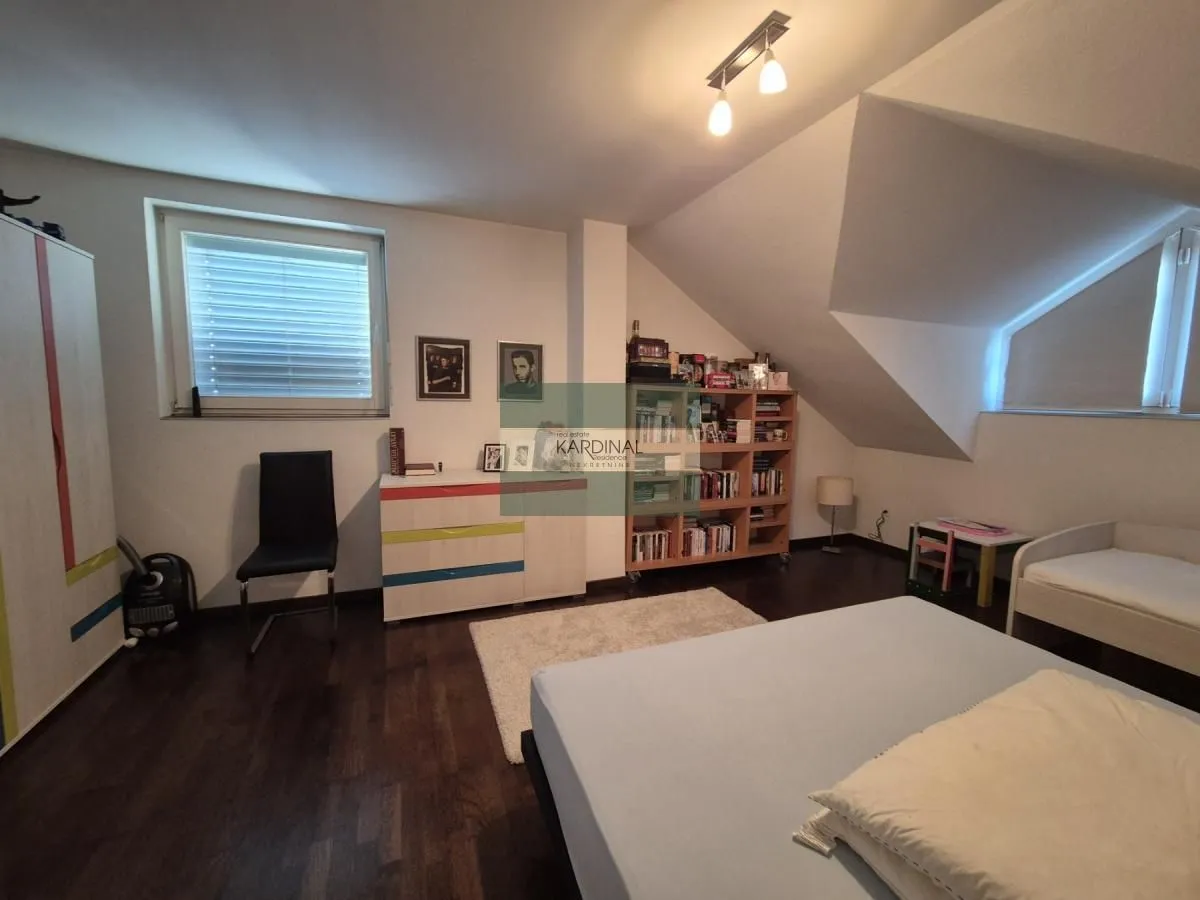 Prodaja, kuća, 528m², Budžino brdo, Jagodina