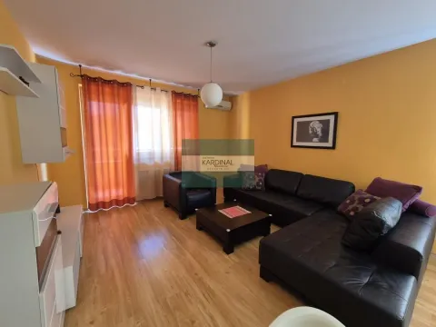 Izdavanje, trosoban stan, 73m², Centar, Jagodina - image 6