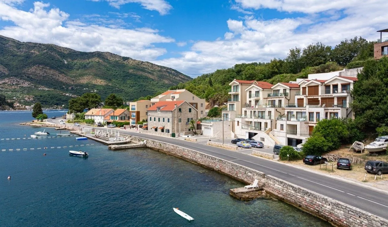 Prodaja, dvosoban stan, 67m², Opatovo, Tivat
