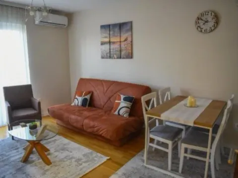 Izdavanje, jednosoban stan, 40m², Zabjelo, Podgorica