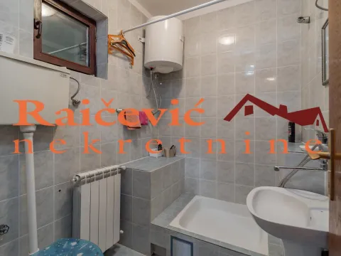 Prodaja, kuća, 263m², Vrnjačka Banja, Srbija - image 10