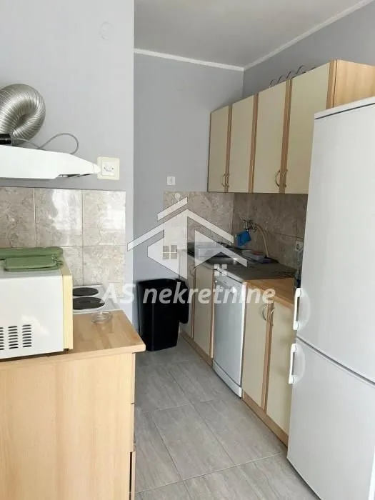 Izdavanje, jednosoban stan, 42m², Vračar Sve Podlokacije, Beograd