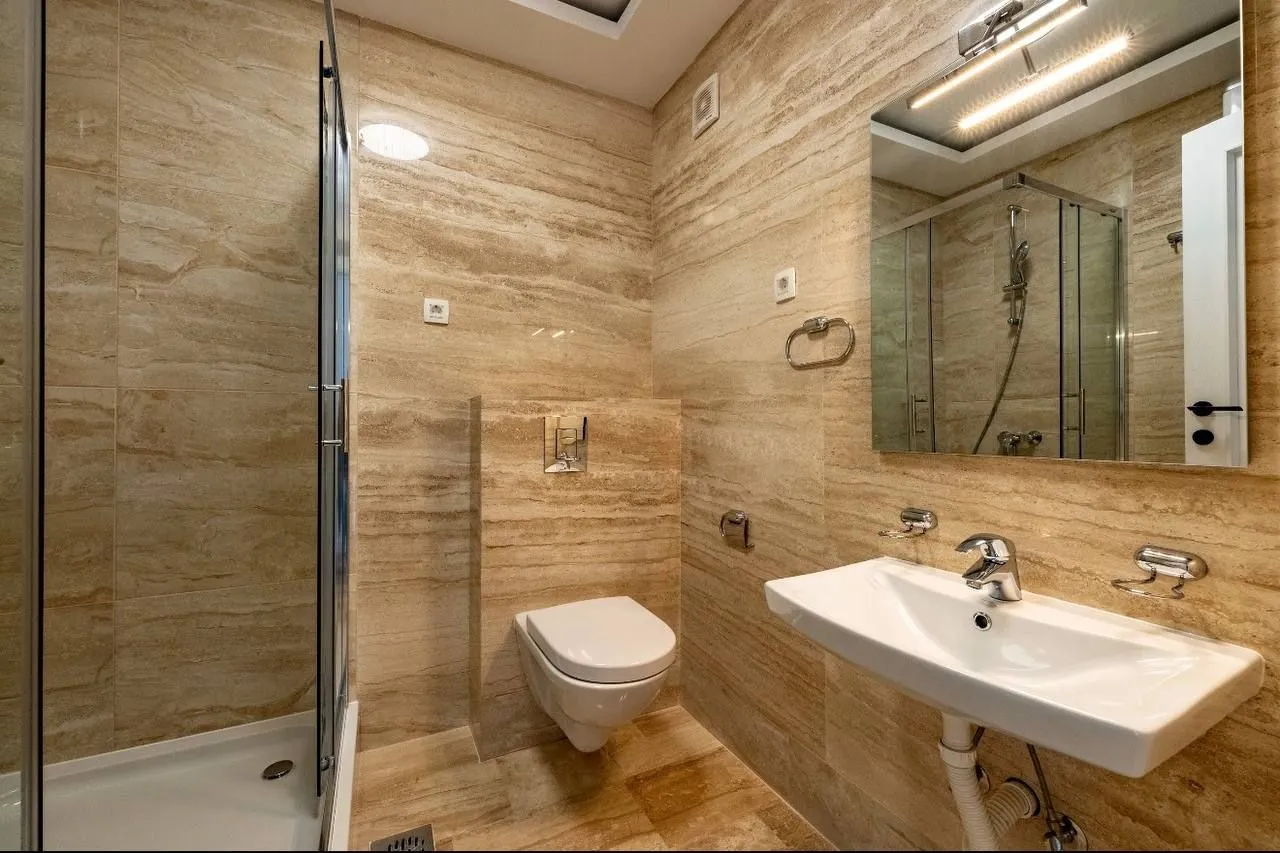 Sale, three bedroom apartment, 160m², Pržno, Budva