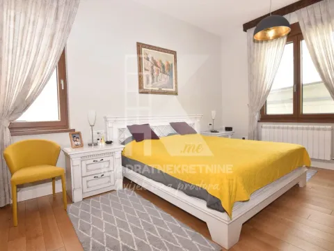 Prodaja, kuća, 170m², Gornja Gorica, Podgorica - image 15