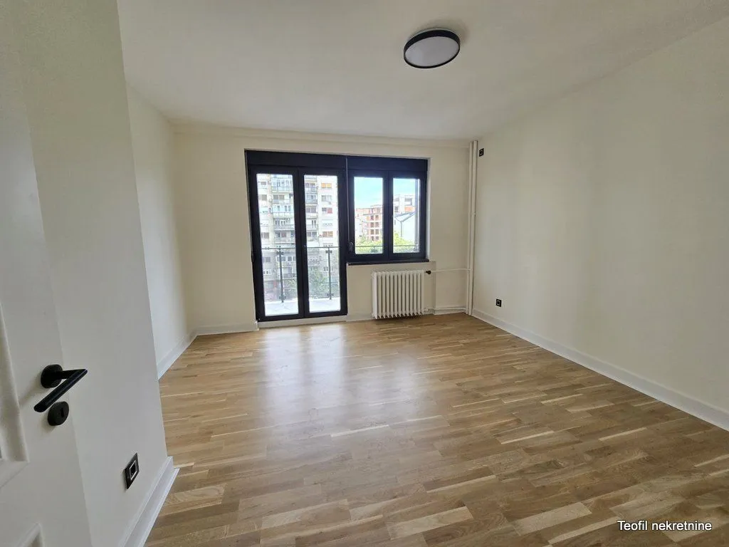 Prodaja, trosoban stan, 75m², Južni Bulevar, Vračar Sve Podlokacije
