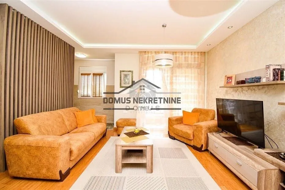 Sale, three bedroom apartment, 82m², Blok 5, Podgorica