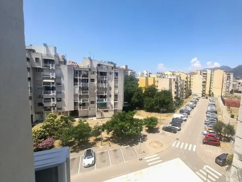 Prodaja, garsonjera, 26m², Centar, Bar - image 13