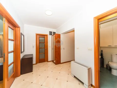 Izdavanje, dvosoban stan, 140m², Preko Morače, Podgorica - image 12