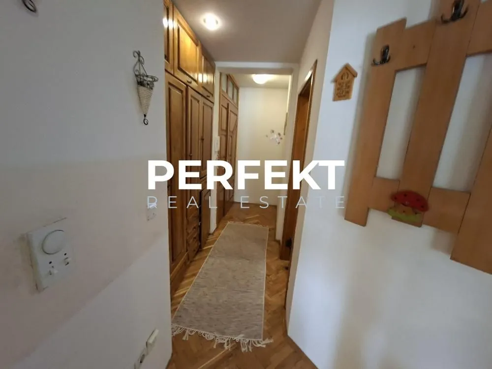 Prodaja, trosoban stan, 81m², Centar, Pančevo