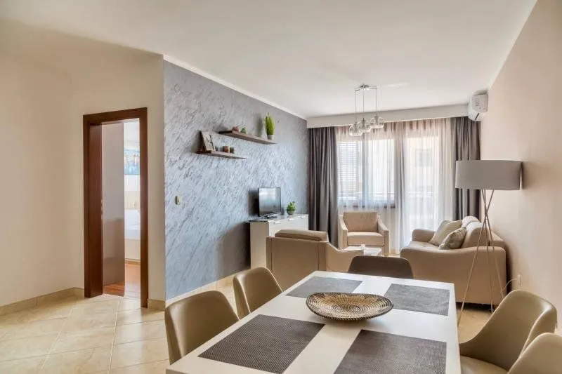 Prodaja, jednosoban stan, 63m², Bečići, Budva