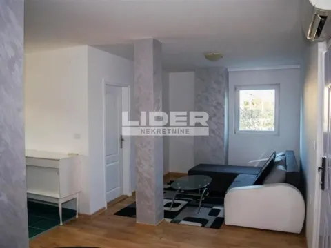 Prodaja, kuća, 198m², Ledine, Beograd - image 2